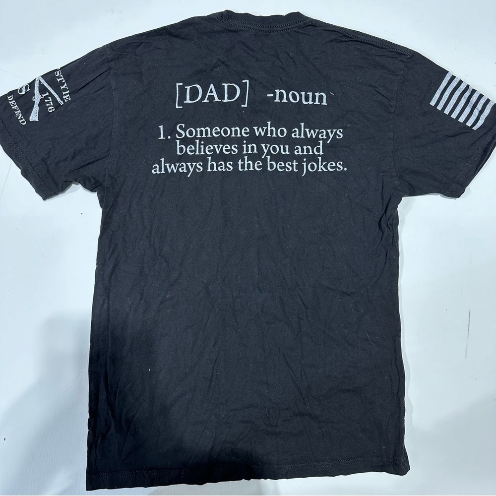 Grunt style black dad T-shirt, size M
